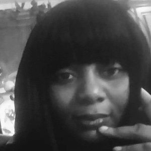 Meet your Posher, Cassandra